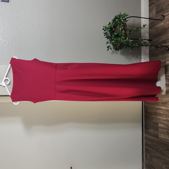 Chiara Boni Dacia Boat-Neck Sleeveless Ruched Gown with Slit Size 46 (US… - Picture 3 of 13